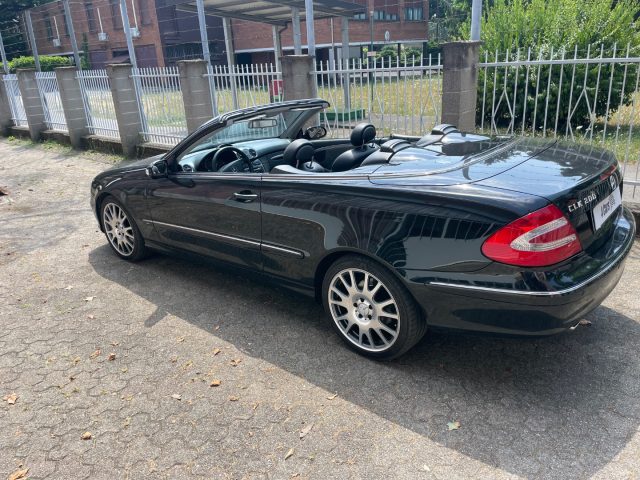 MERCEDES-BENZ CLK 200 usata, con Autoradio