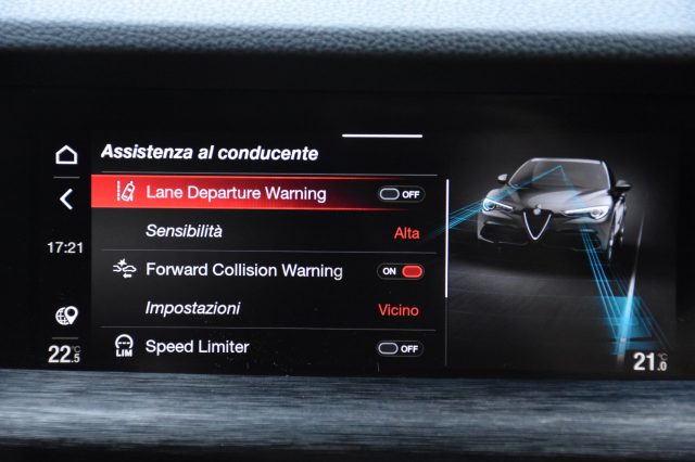 ALFA ROMEO Stelvio usata, con Sedile posteriore sdoppiato