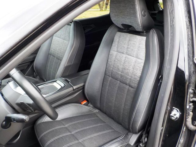 RENAULT Austral usata, con Bluetooth