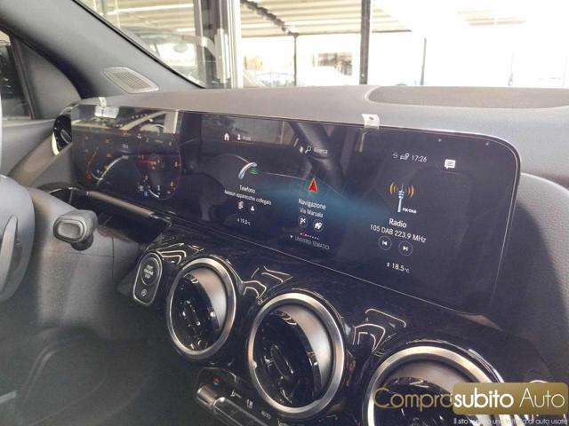 MERCEDES-BENZ GLA 180 usata 34