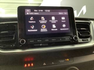 KIA Stonic usata, con Autoradio digitale