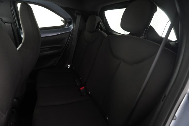 TOYOTA Aygo X usata 10