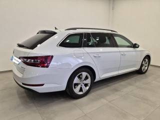 SKODA Superb usata, con Alzacristalli elettrici