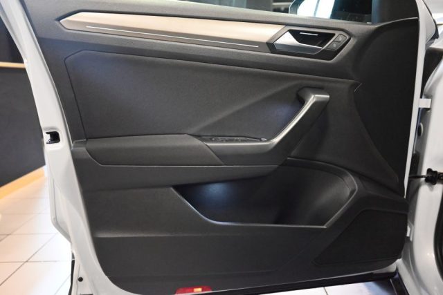 VOLKSWAGEN T-Roc usata 36