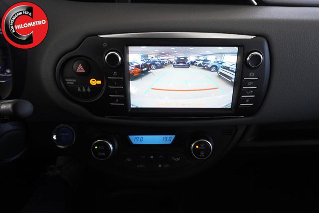 TOYOTA Yaris usata, con USB