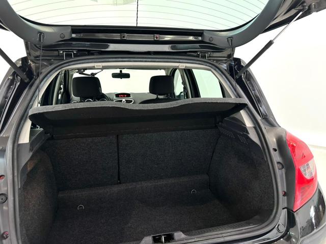 RENAULT Clio usata, con Autoradio digitale