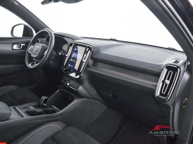 VOLVO XC40 usata 11