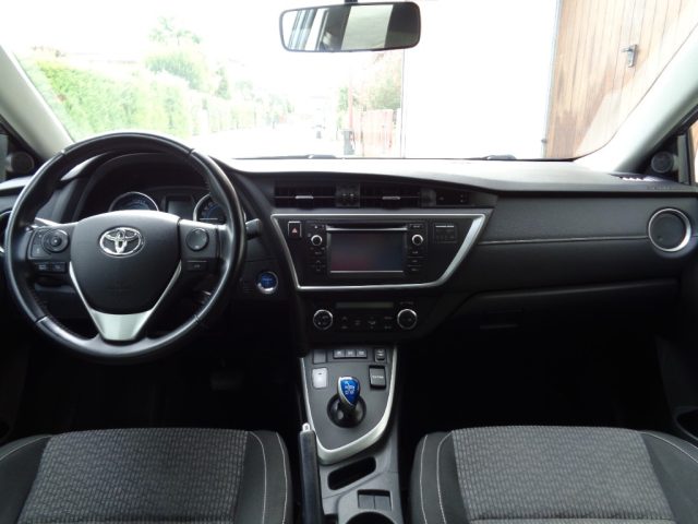 TOYOTA Auris usata, con Controllo automatico clima