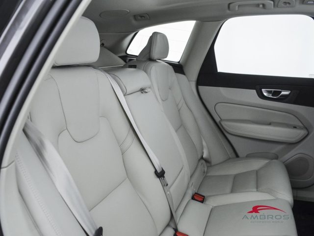 VOLVO XC60 usata 10