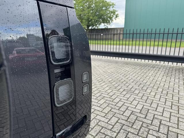 LAND ROVER Defender usata, con Climatizzatore