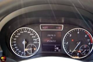 MERCEDES-BENZ A 180 usata, con Chiusura centralizzata