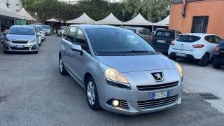 PEUGEOT 5008 usata, con Airbag