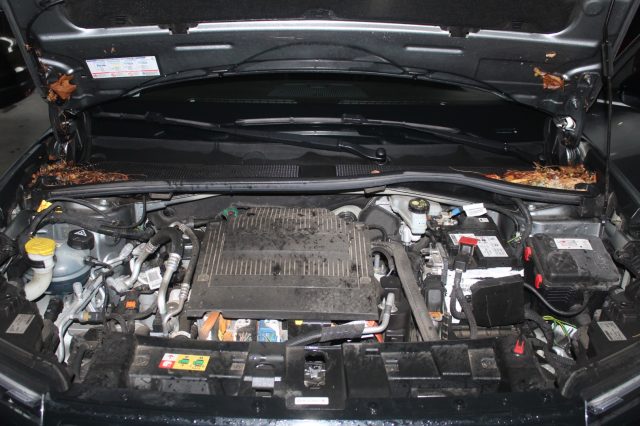 JEEP Avenger usata, con USB