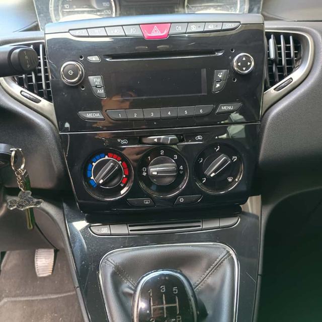 LANCIA Ypsilon usata, con Volante in pelle