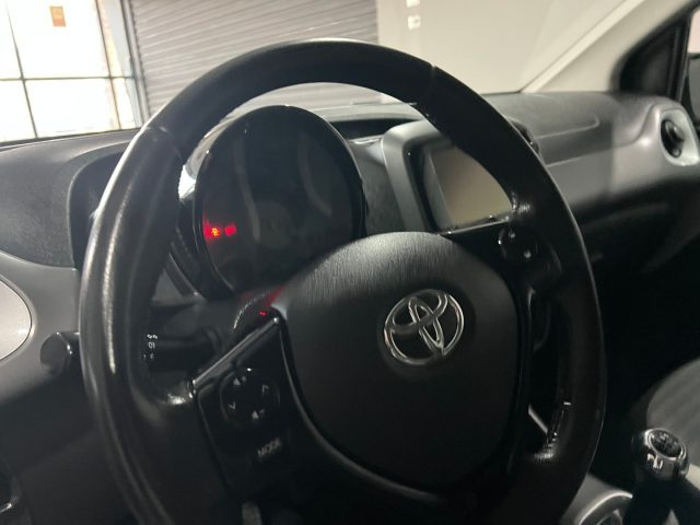 TOYOTA Aygo usata, con Autoradio