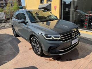 VOLKSWAGEN Tiguan usata, con Airbag laterali