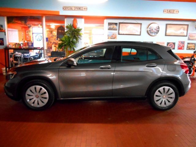 MERCEDES-BENZ GLA 180 usata, con Airbag Passeggero