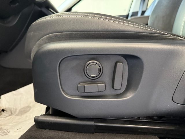 LAND ROVER Range Rover Velar usata, con Controllo trazione