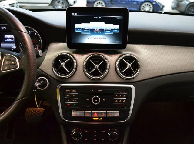 MERCEDES-BENZ CLA 180 usata, con Autoradio