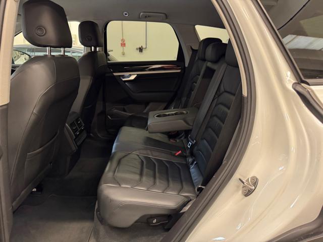 VOLKSWAGEN Touareg usata, con Boardcomputer
