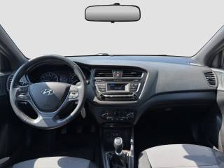 HYUNDAI i20 usata 11