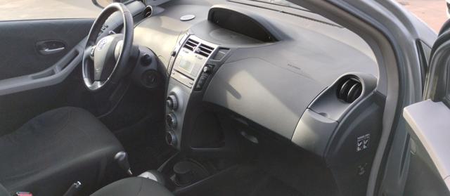 TOYOTA Yaris usata, con Alzacristalli elettrici