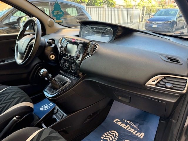 LANCIA Ypsilon usata, con Controllo trazione