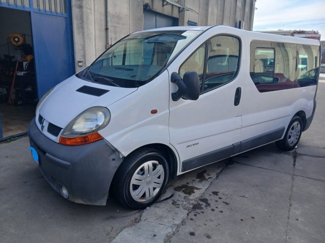 RENAULT Trafic usata, con ABS