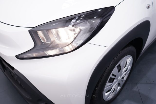 TOYOTA Aygo X usata 23