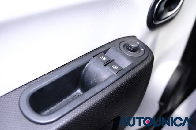 RENAULT Twingo usata 29