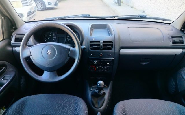 RENAULT Clio usata 8