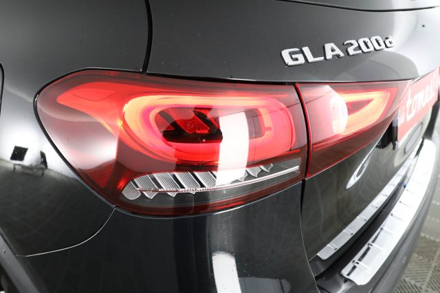 MERCEDES-BENZ CLA usata 9