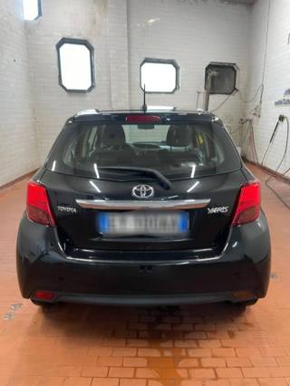 TOYOTA Yaris usata, con Airbag