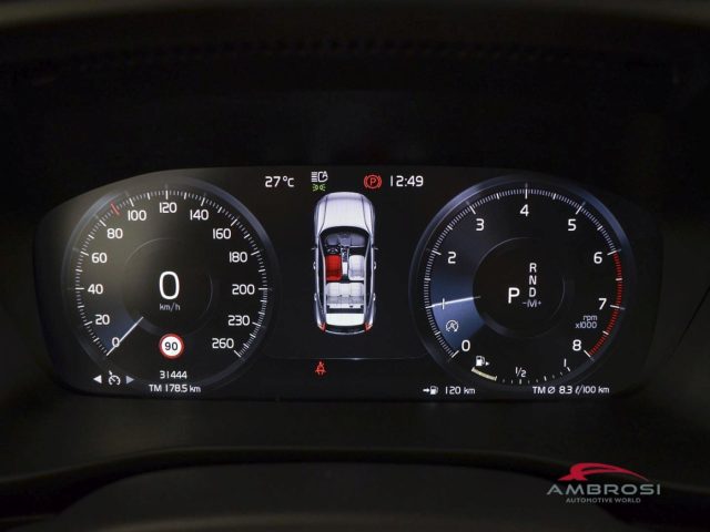 VOLVO XC40 usata 12