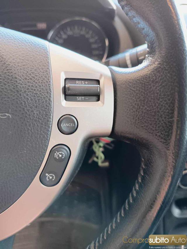 NISSAN Qashqai usata, con Sedile posteriore sdoppiato