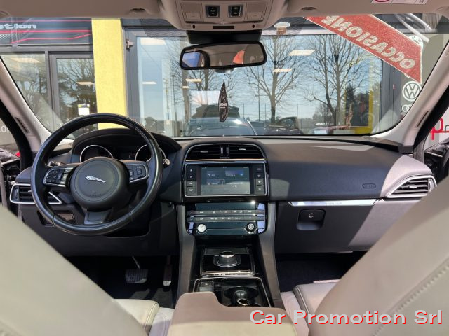 JAGUAR F-Pace usata, con Fari Xenon