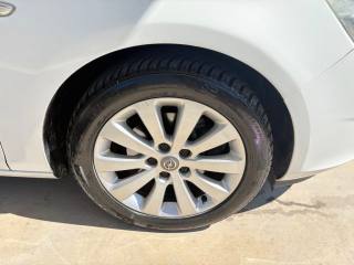 OPEL Astra usata, con Sedile posteriore sdoppiato