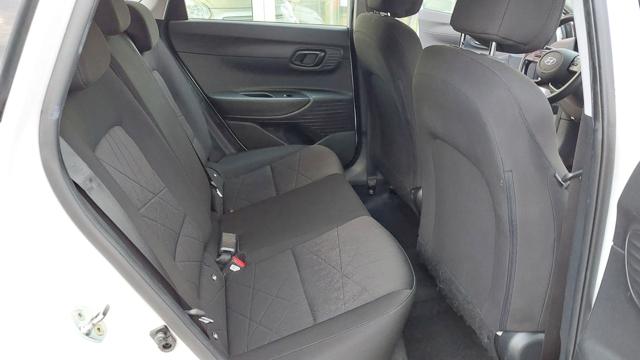 HYUNDAI Bayon usata, con Autoradio
