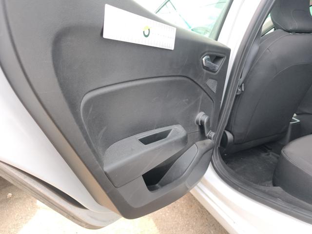 RENAULT Clio usata, con Hill holder