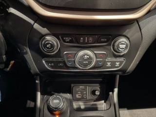 JEEP Cherokee usata, con Specchietti laterali elettrici