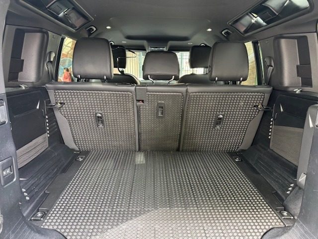 LAND ROVER Defender usata, con Lettore CD
