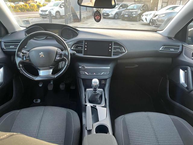 PEUGEOT 308 usata, con Autoradio
