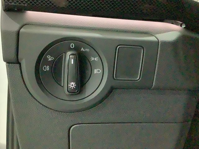 VOLKSWAGEN T-Cross usata, con Autoradio digitale
