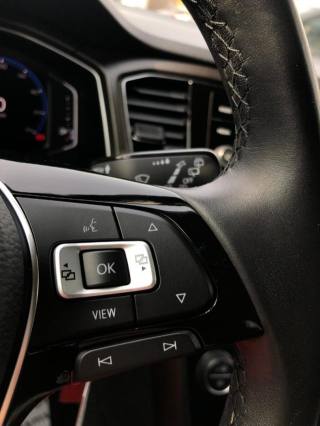 VOLKSWAGEN T-Roc usata, con Volante in pelle