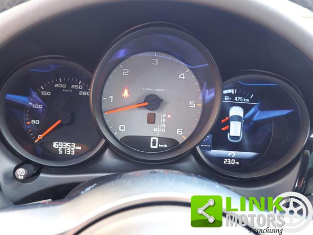 PORSCHE Macan usata 17