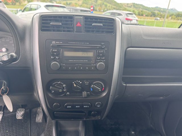 SUZUKI Jimny usata, con Servosterzo