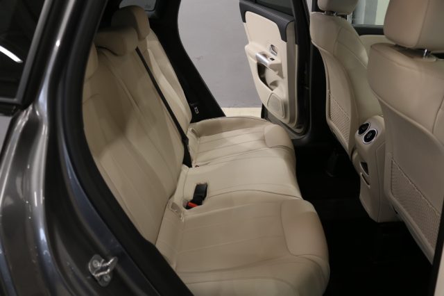 MERCEDES-BENZ GLA 200 usata, con Bluetooth