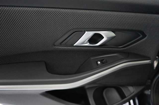 BMW 318 usata, con Isofix