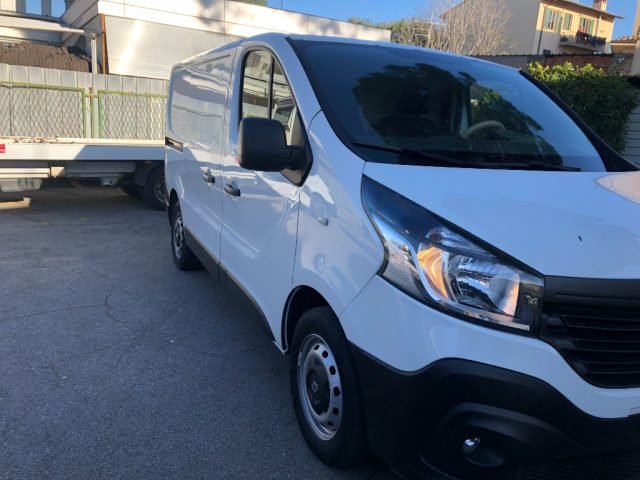 RENAULT Trafic usata, con Airbag