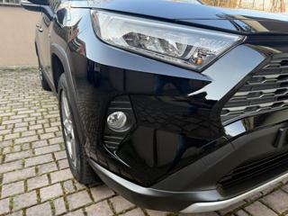 TOYOTA RAV 4 MY23 usata, con Luci diurne LED